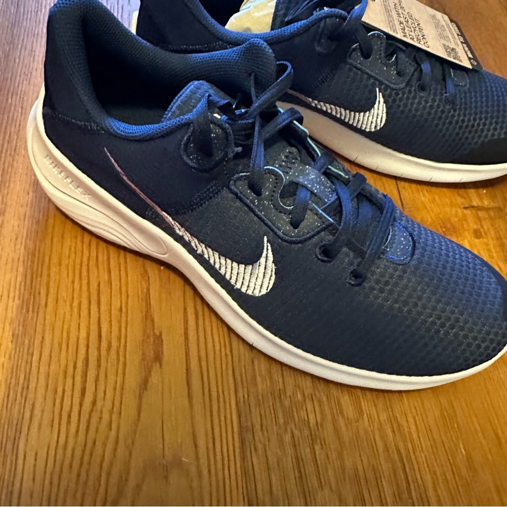 Nike Flex Experience RN 11 NN | Men’s 9.5/Women’s 11